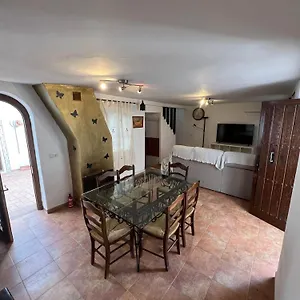 Casa Orencio, Bosque Encantado De , Parauta España